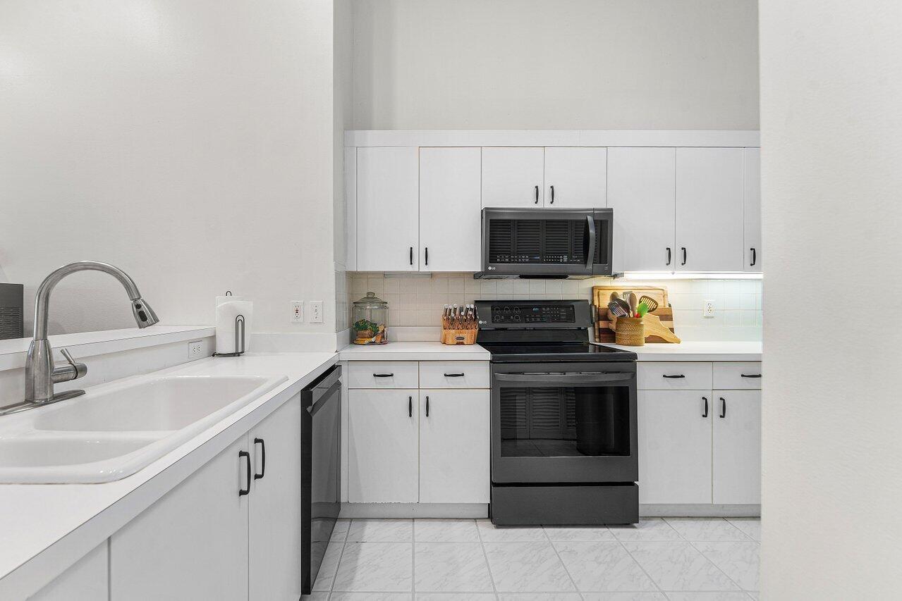 Properties 12842 Meadowbend Drive