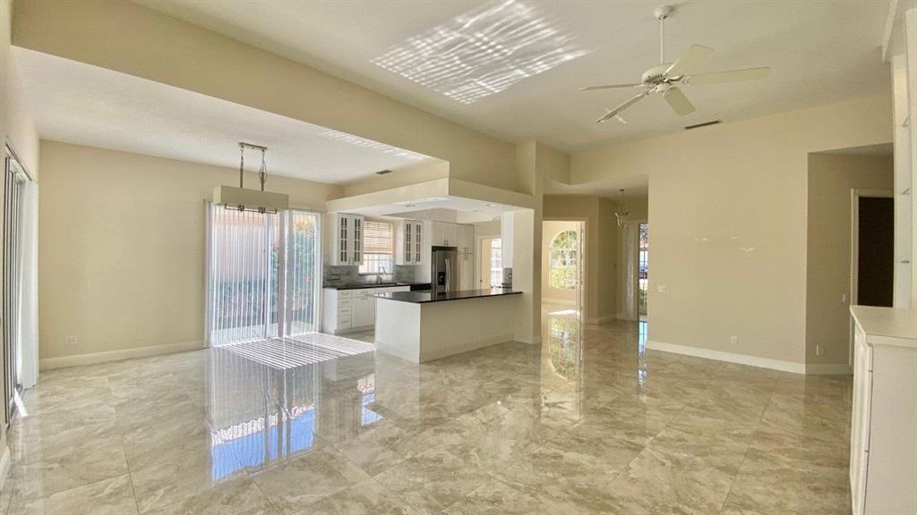 RIVERWALK 2 - Residential