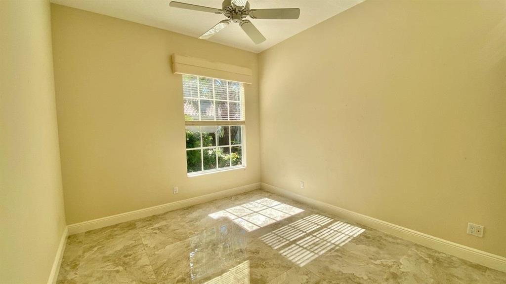 RIVERWALK 2 - Residential