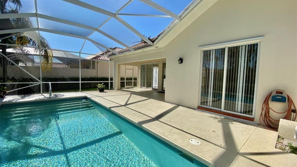 RIVERWALK 2 - Residential