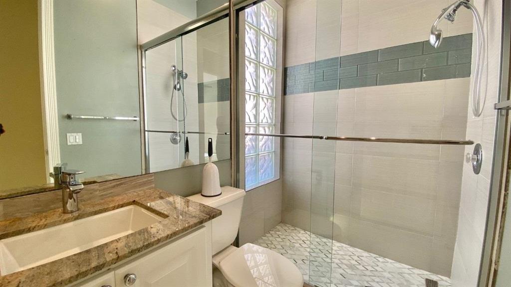 RIVERWALK 2 - Residential