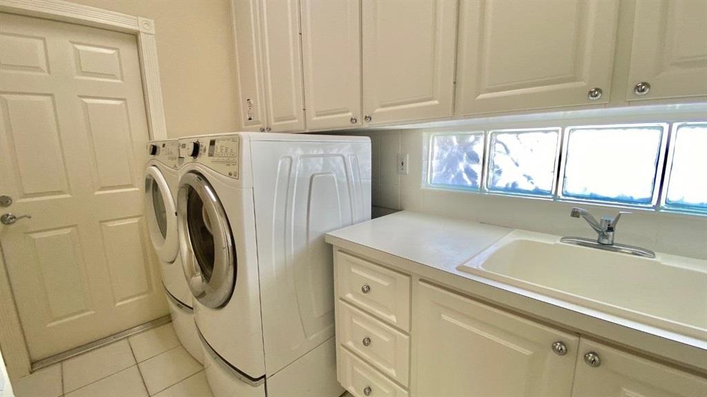 RIVERWALK 2 - Residential