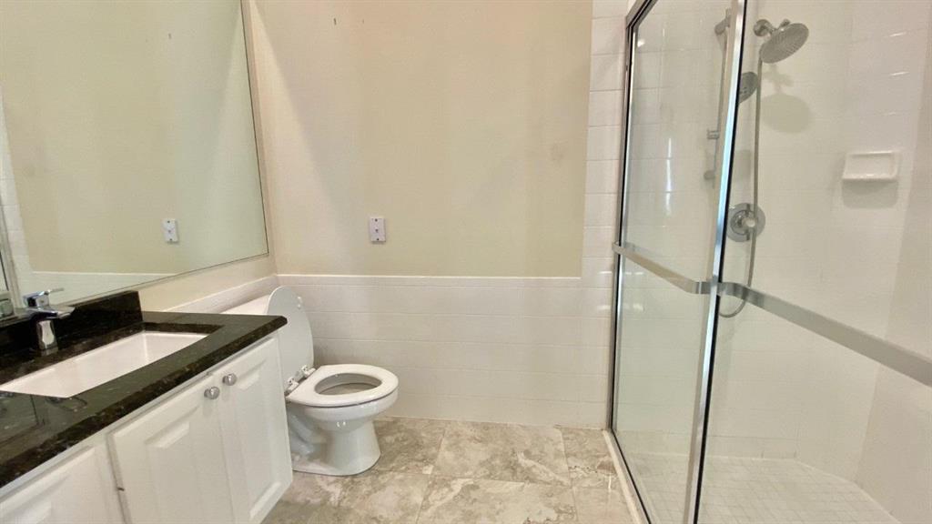 RIVERWALK 2 - Residential