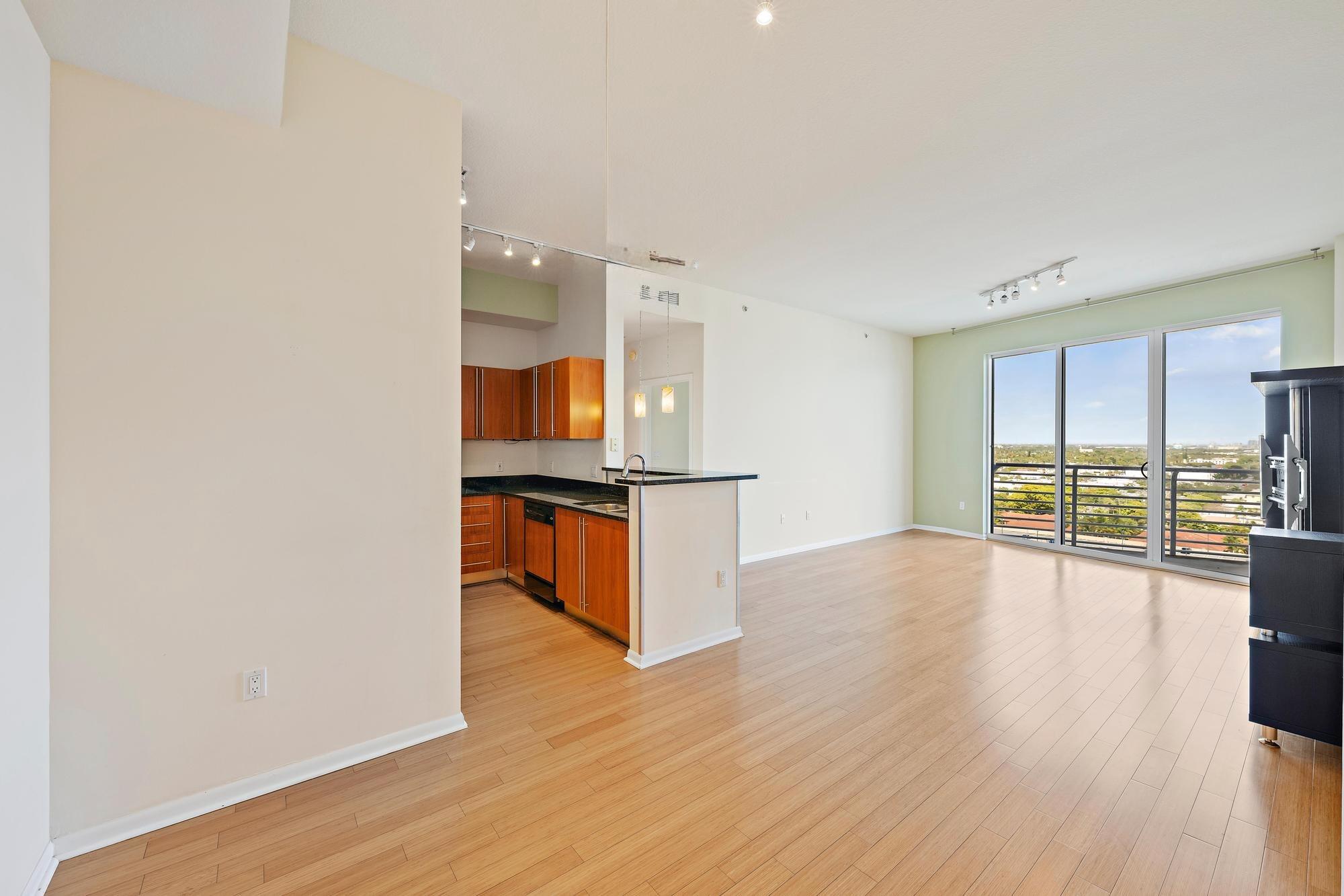 SLADE CONDOMINIUM - Residential Lease