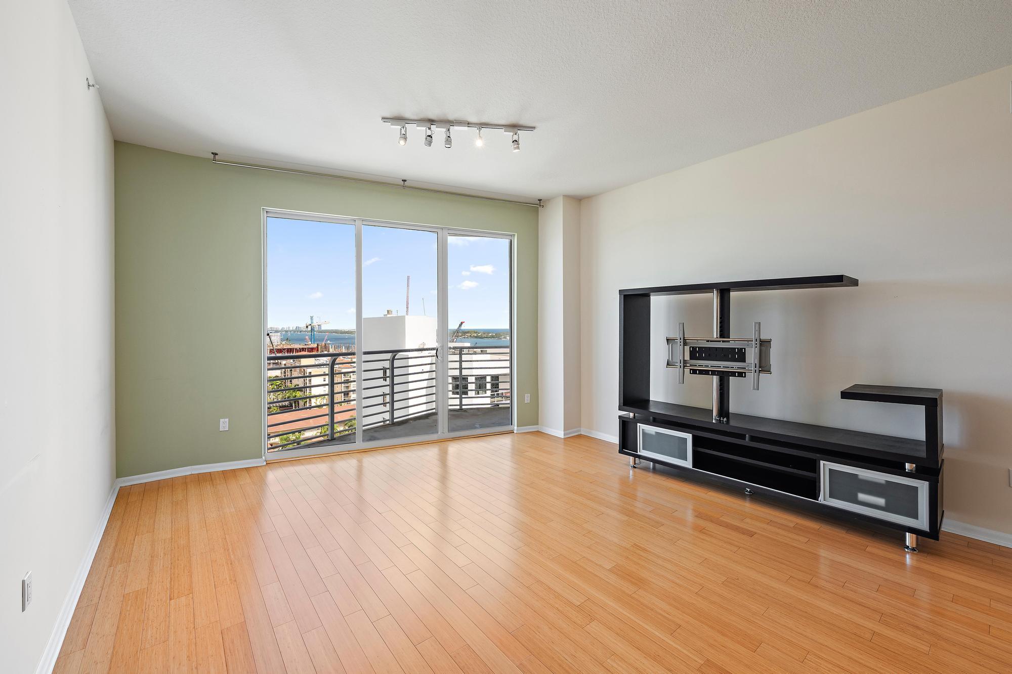 SLADE CONDOMINIUM - Residential Lease