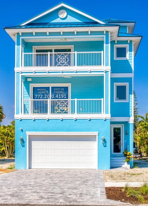 A home in Hutchinson Island