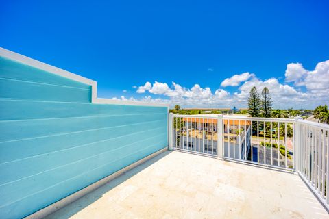 A home in Hutchinson Island