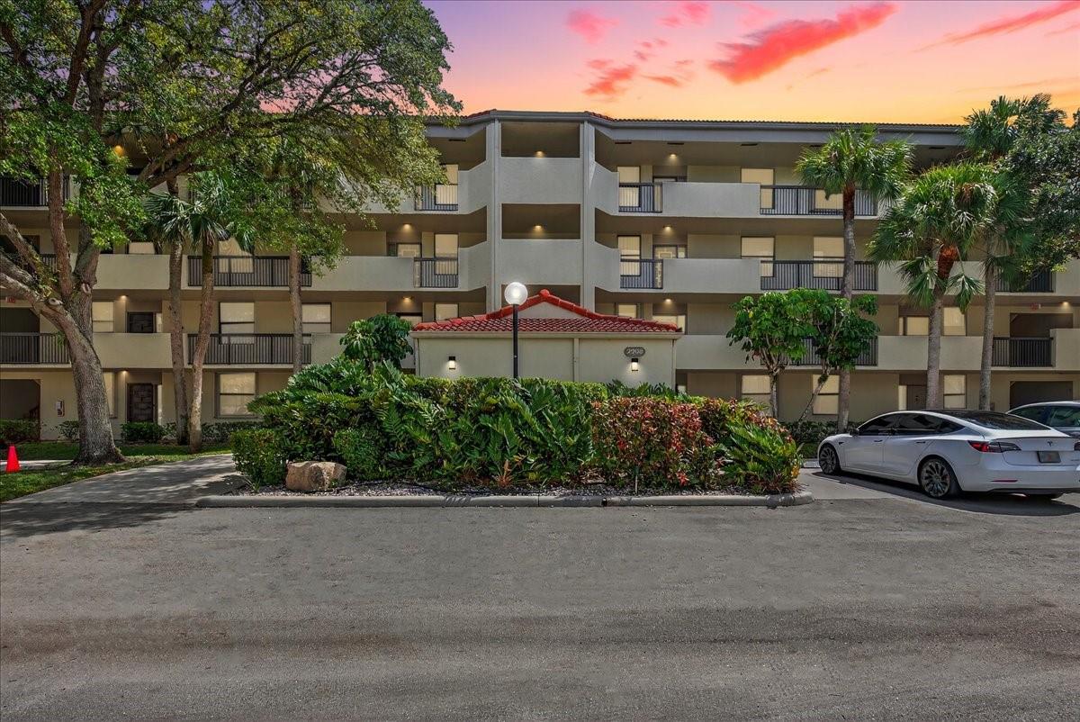 APPLEWOOD VILLAGE IV-B - Residential