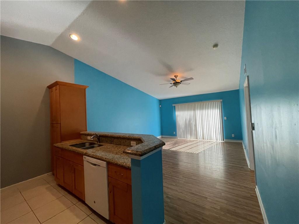 Oak Terrace Condo - Residential Lease