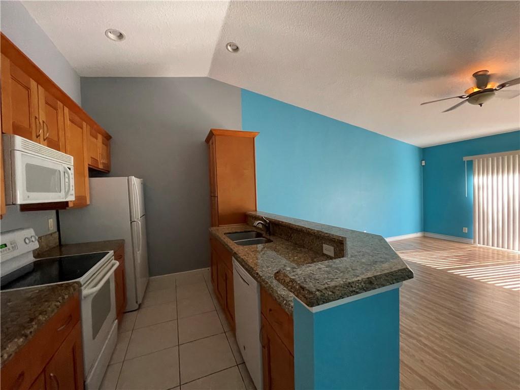 Oak Terrace Condo - Residential Lease