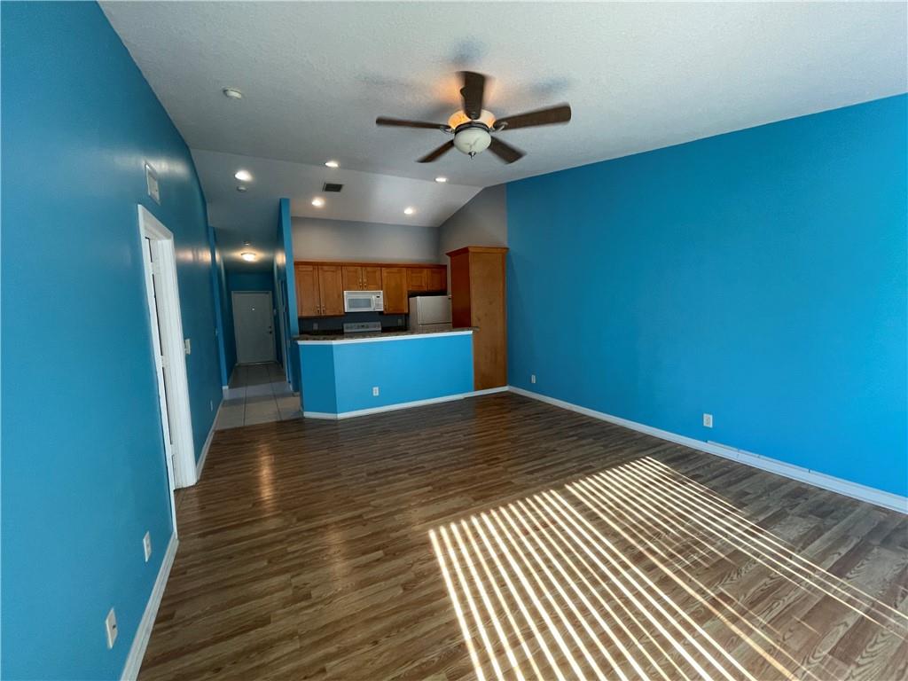 Oak Terrace Condo - Residential Lease