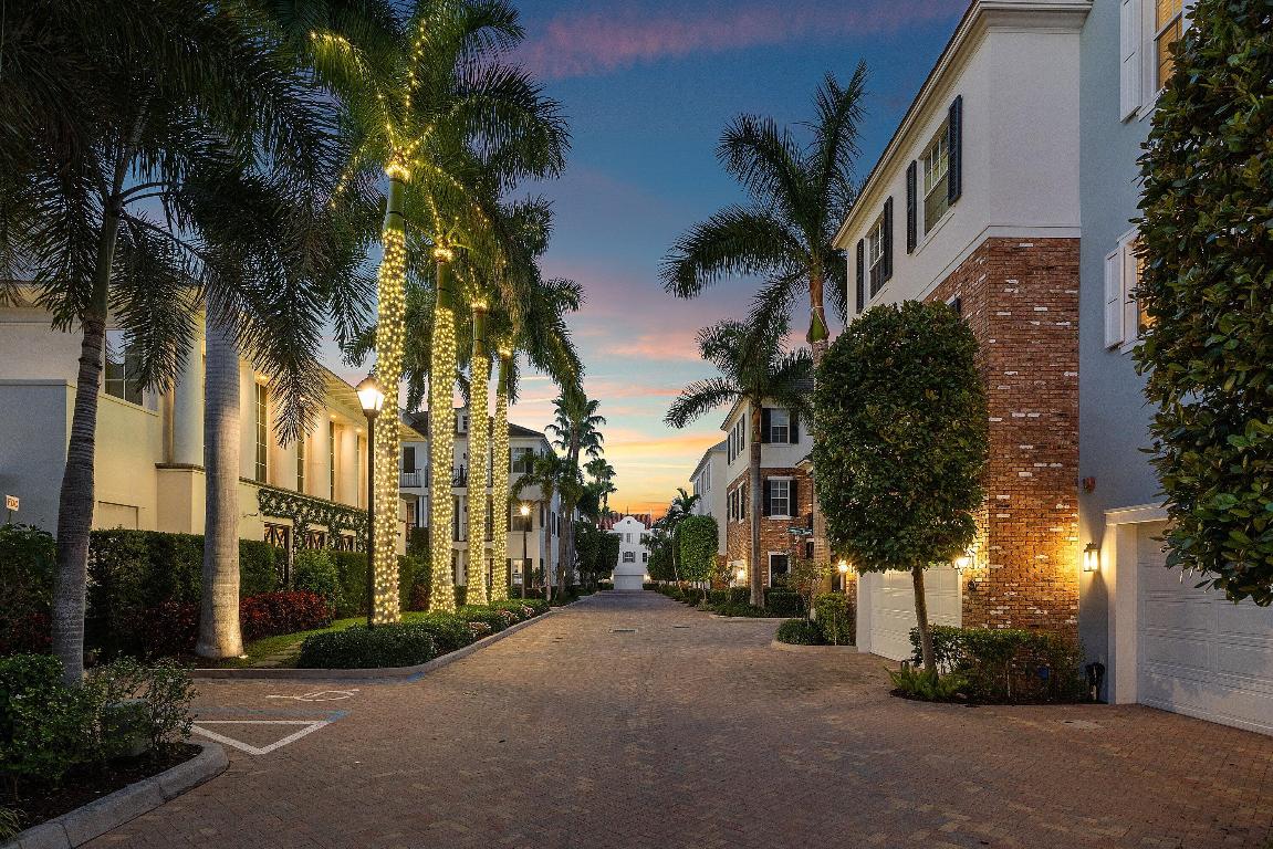 CANNERY ROW - Residential