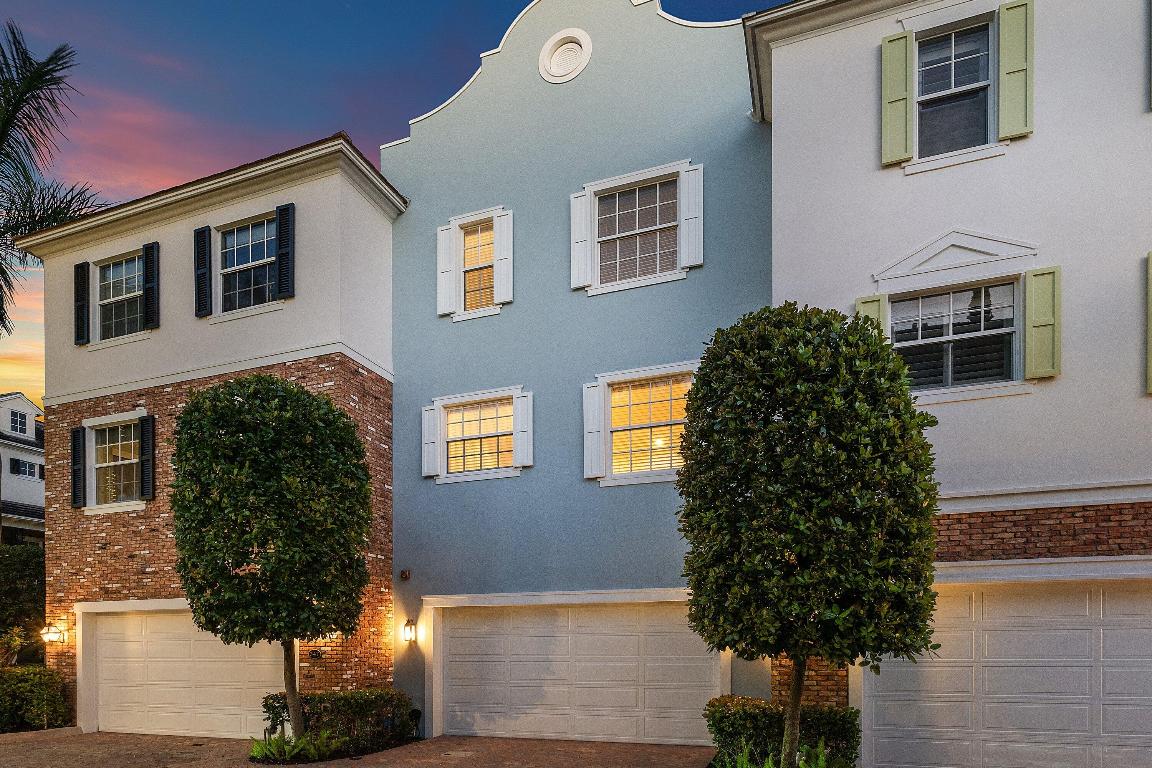 CANNERY ROW - Residential