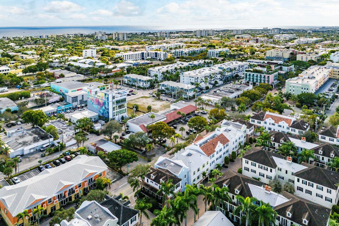 CANNERY ROW - Residential