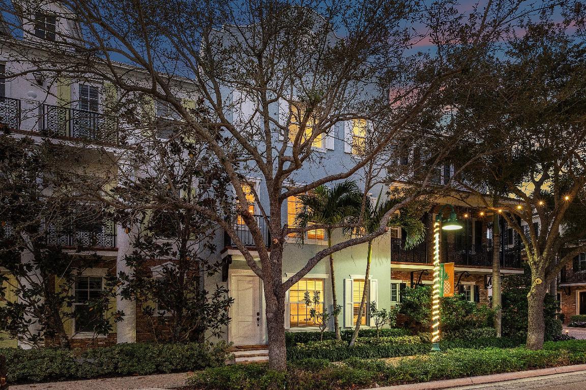 CANNERY ROW - Residential