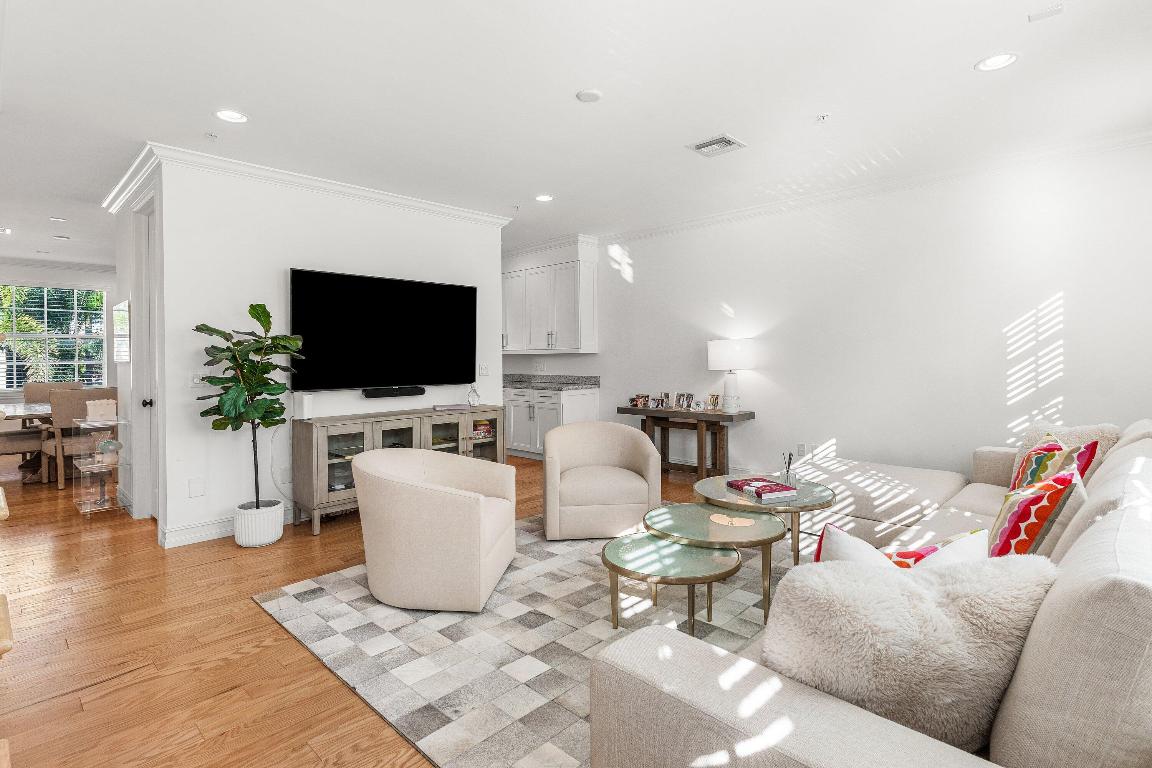 CANNERY ROW - Residential