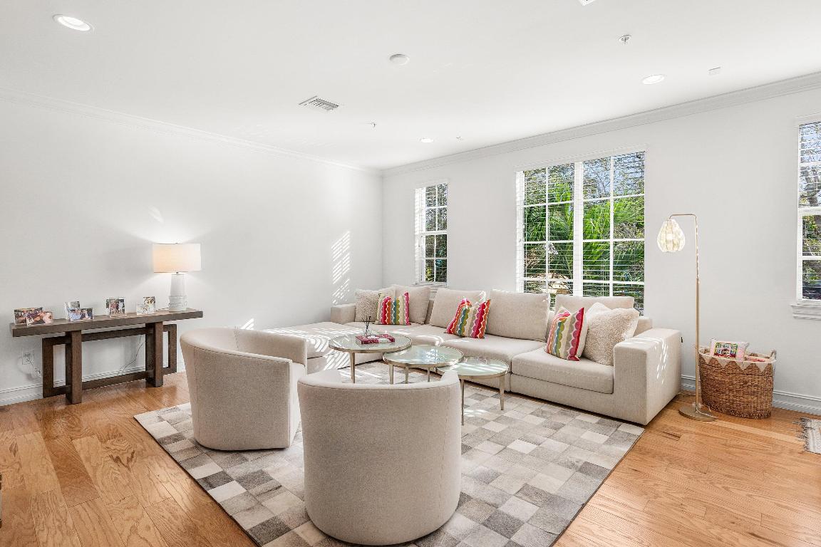 CANNERY ROW - Residential