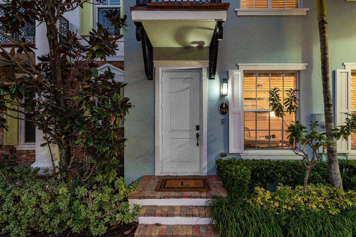 CANNERY ROW - Residential