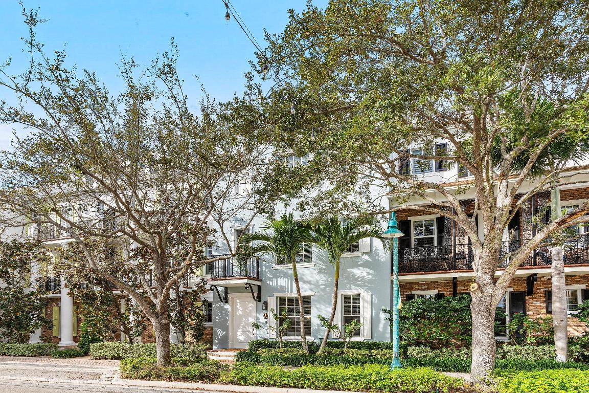 CANNERY ROW - Residential