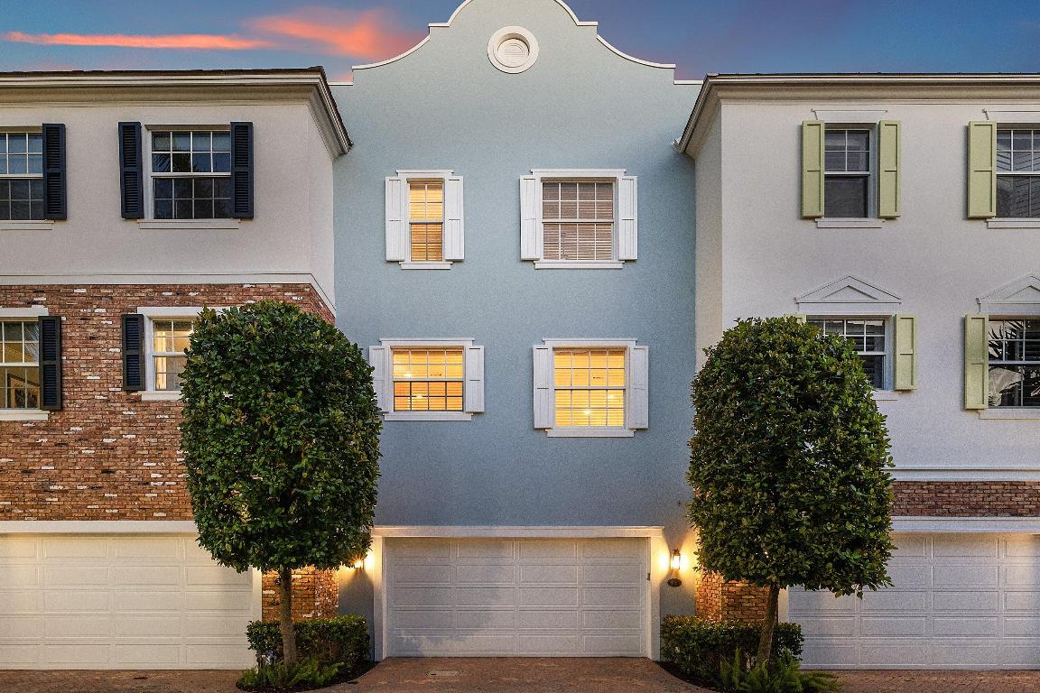 CANNERY ROW - Residential