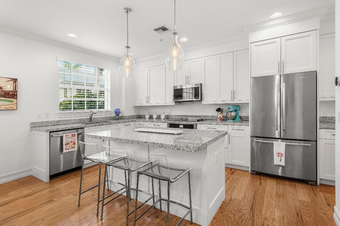 CANNERY ROW - Residential