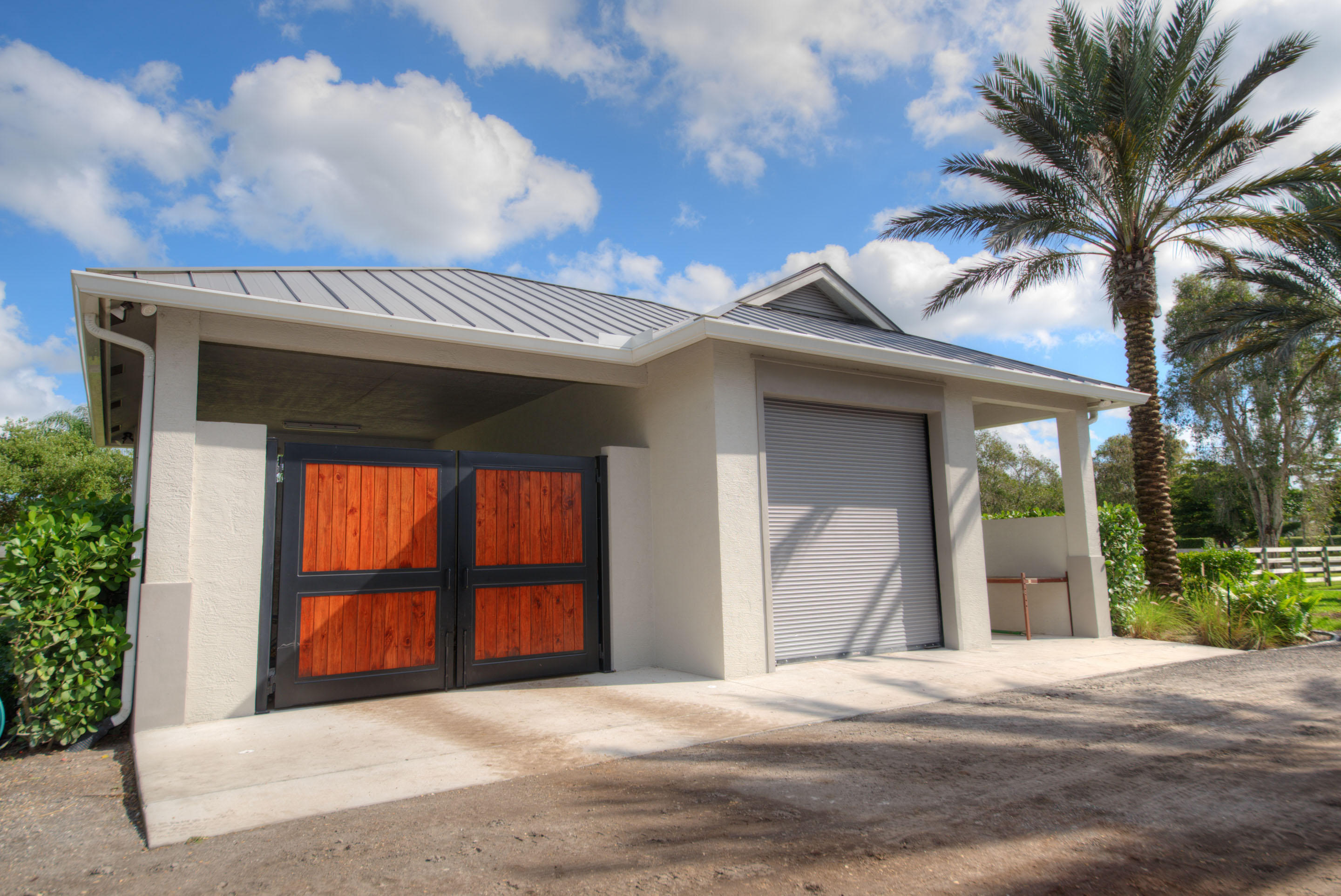 SADDLE TRAIL PARK OF WELLINGTON - Residential