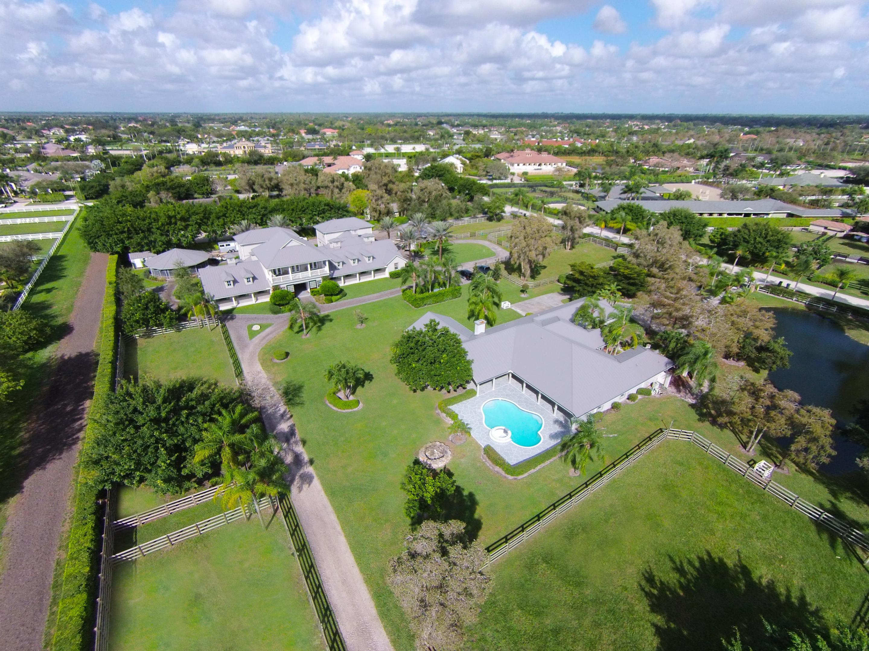 SADDLE TRAIL PARK OF WELLINGTON - Residential