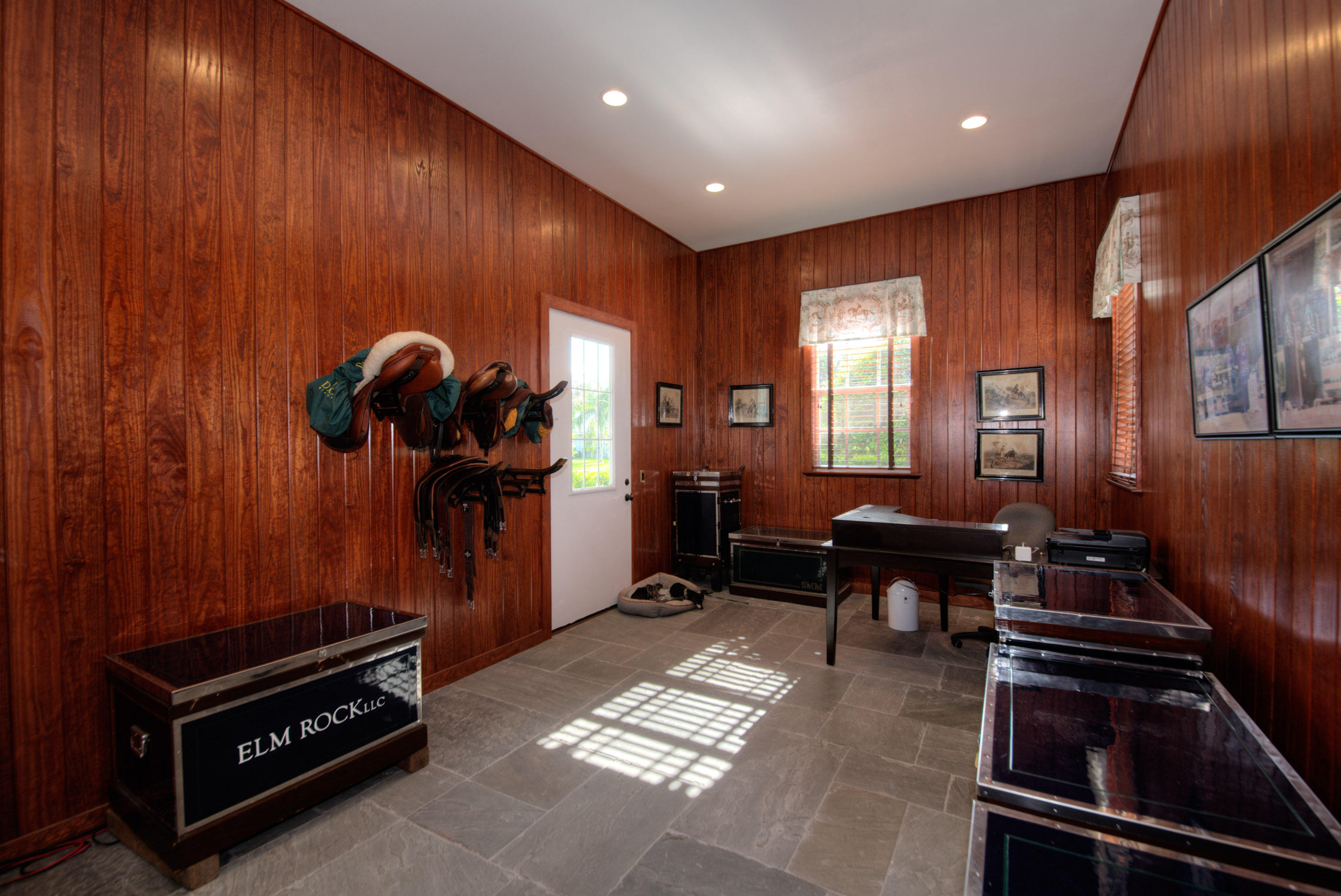 SADDLE TRAIL PARK OF WELLINGTON - Residential