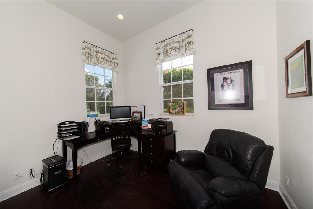 SADDLE TRAIL PARK OF WELLINGTON - Residential