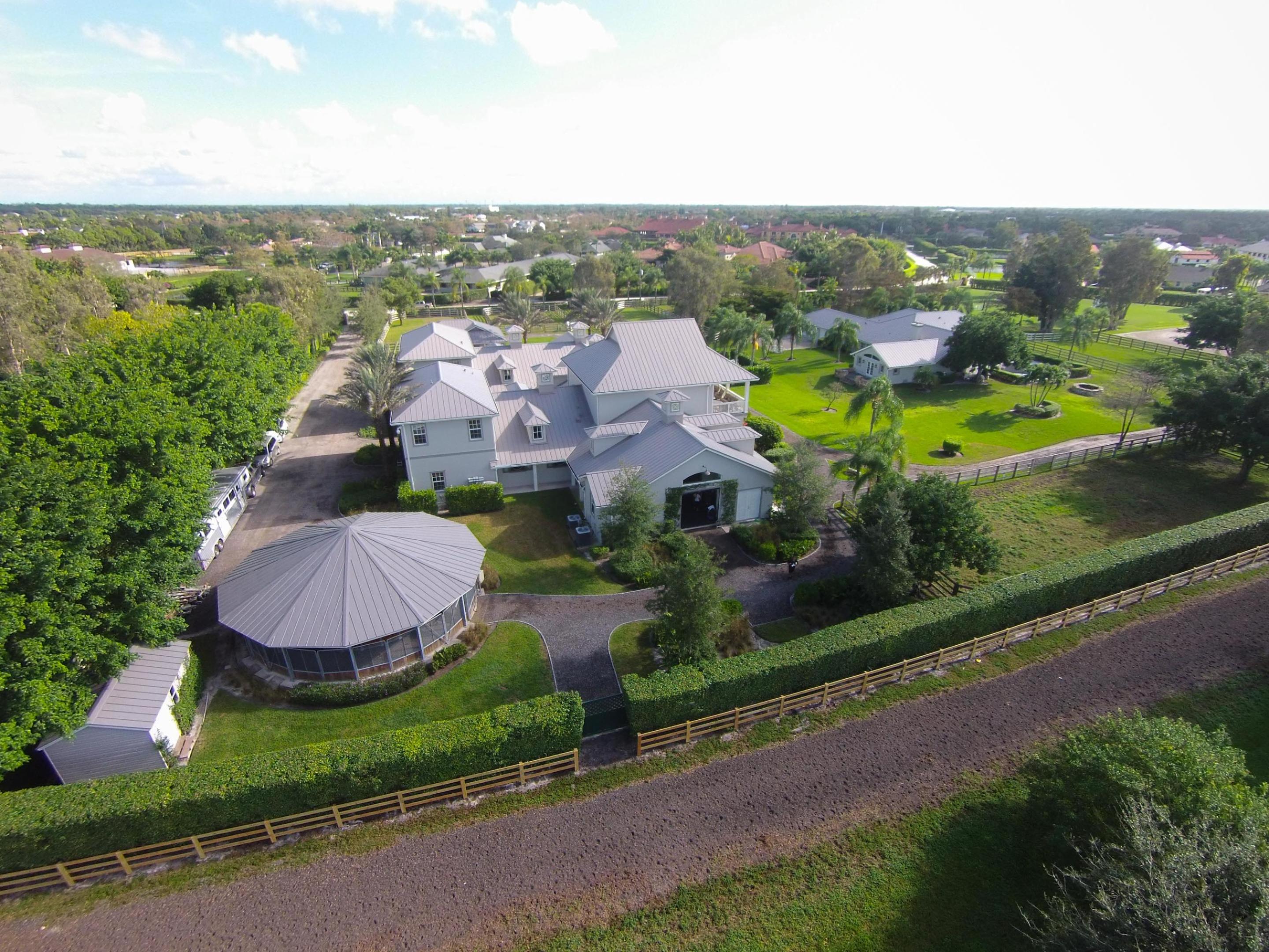 SADDLE TRAIL PARK OF WELLINGTON - Residential