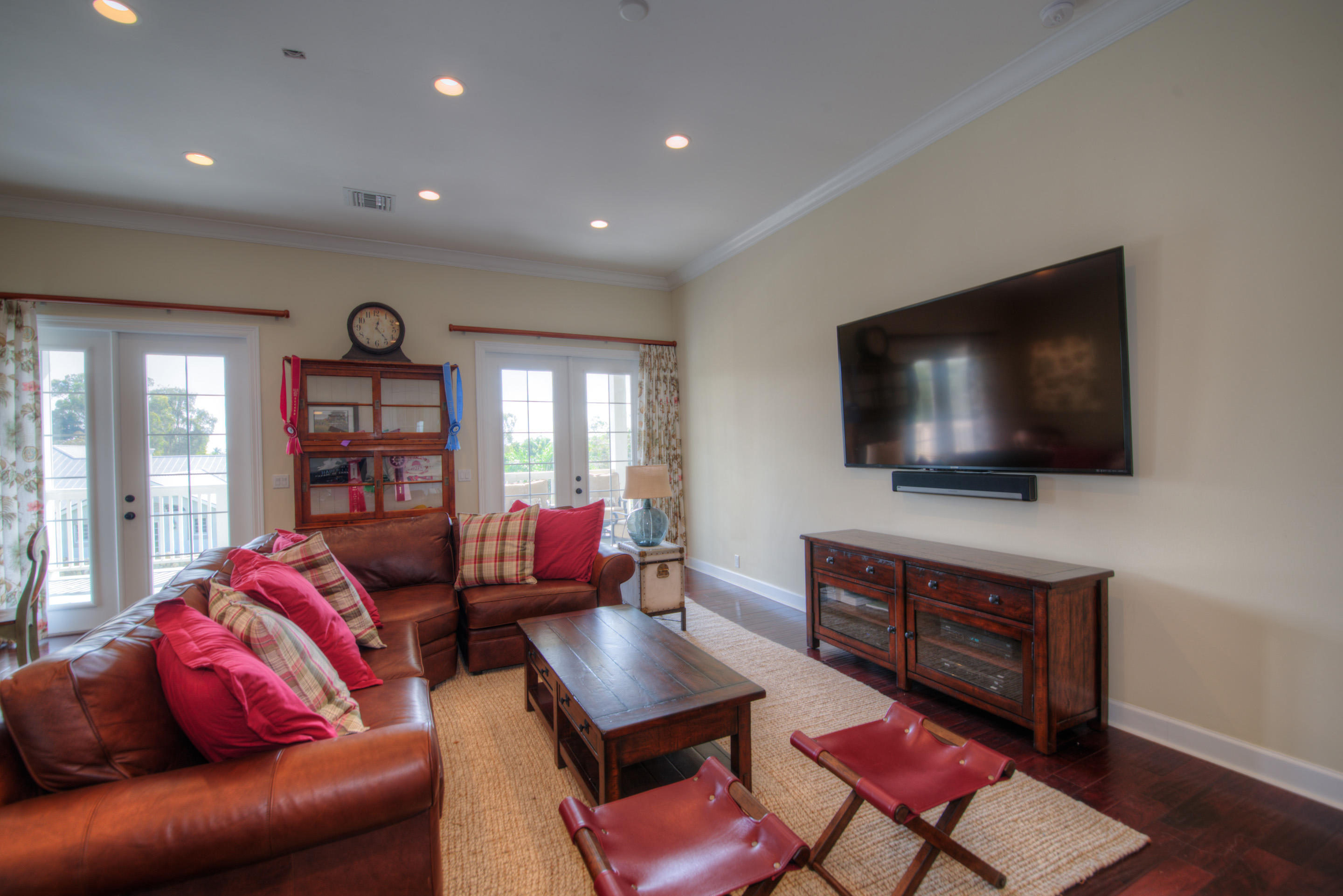 SADDLE TRAIL PARK OF WELLINGTON - Residential