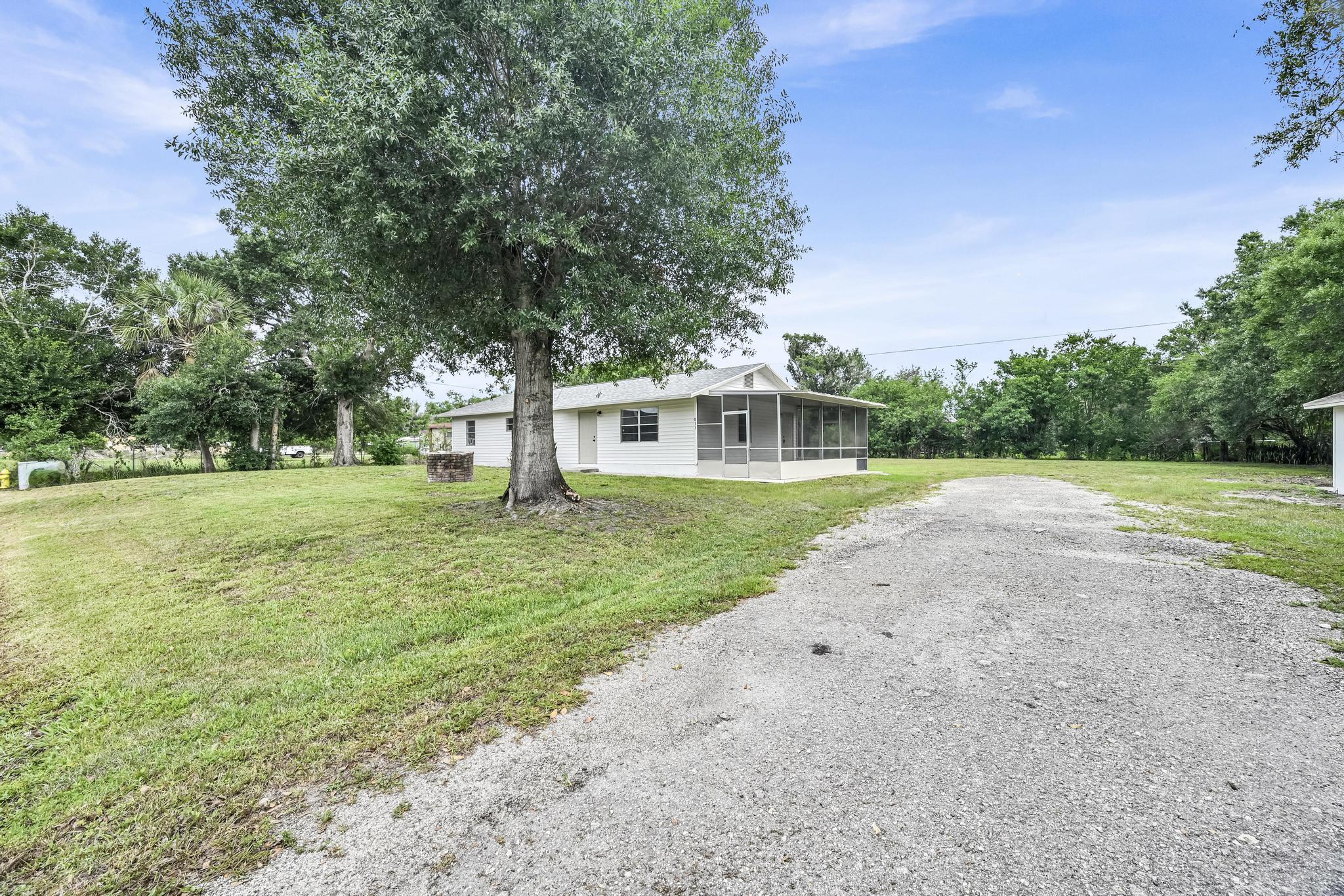 833 NW 34th Street