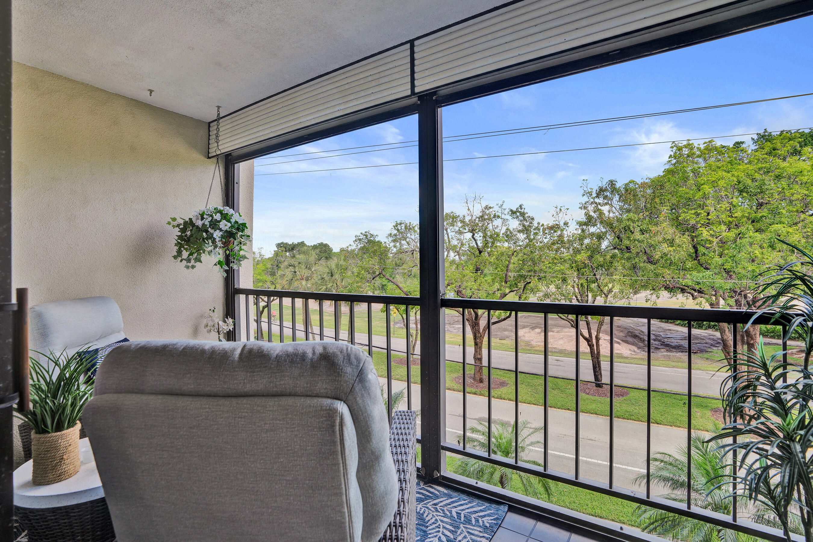 DEER CREEK COUNTRY CLUB - Residential Lease