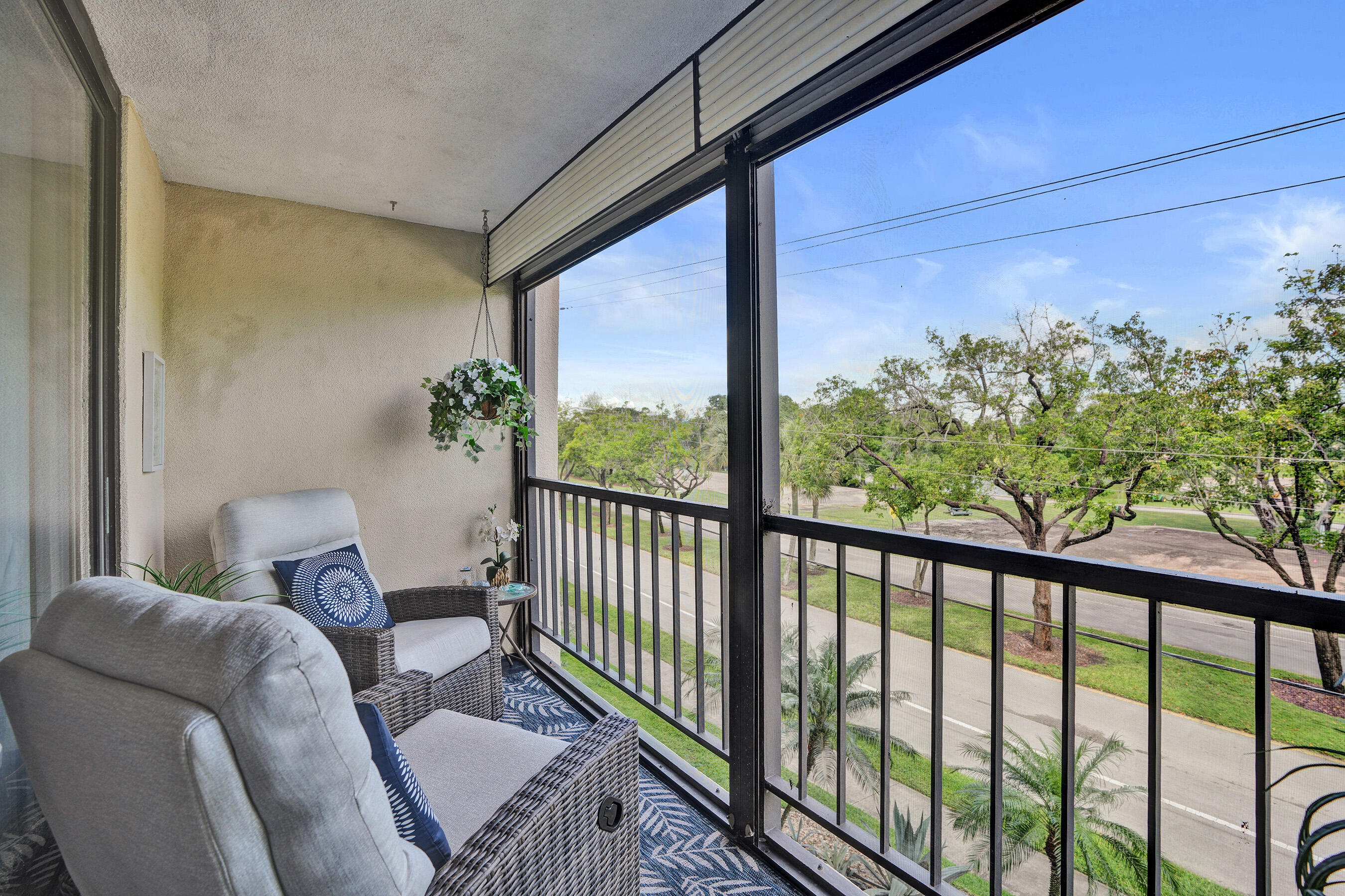 DEER CREEK COUNTRY CLUB - Residential Lease