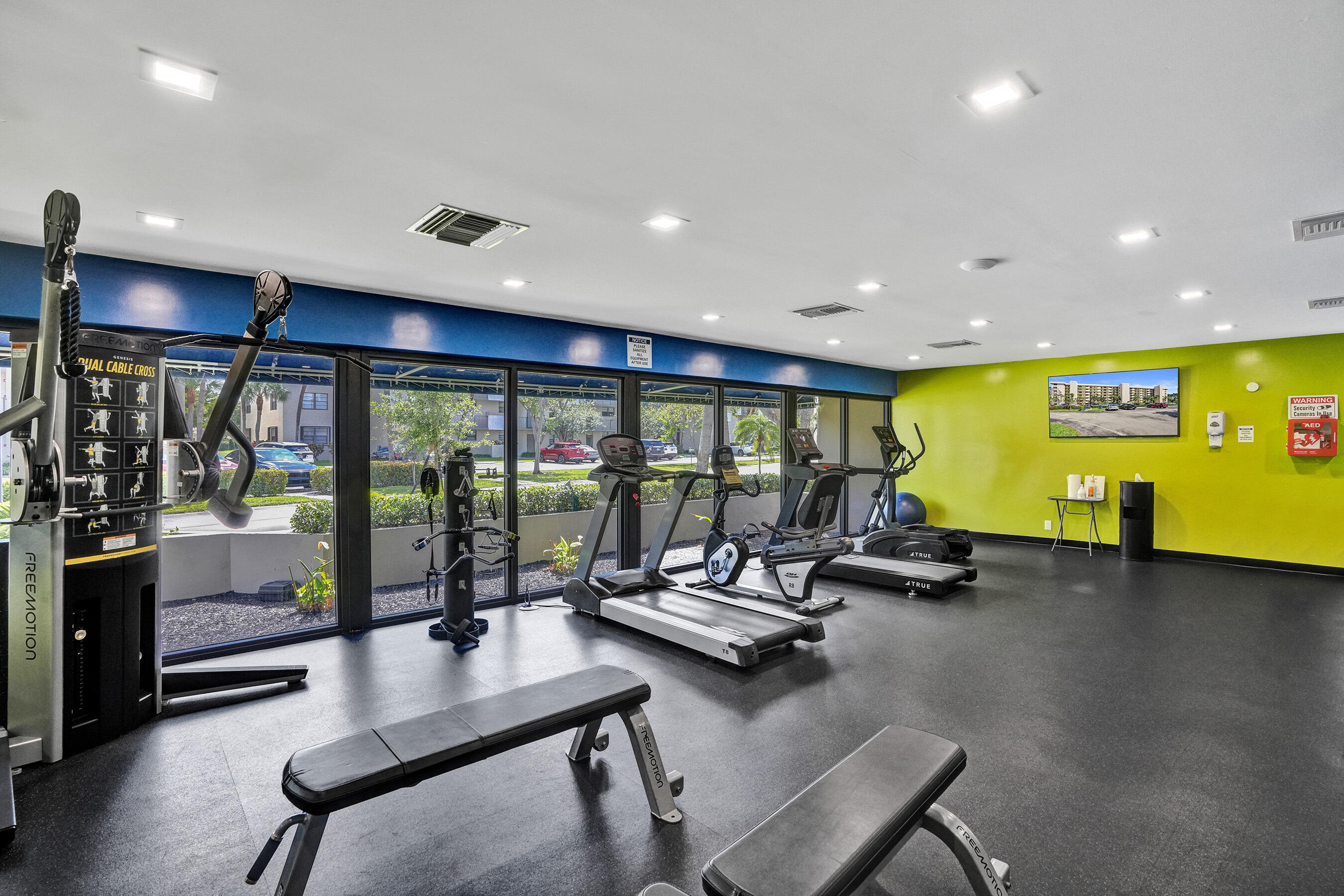 DEER CREEK COUNTRY CLUB - Residential Lease