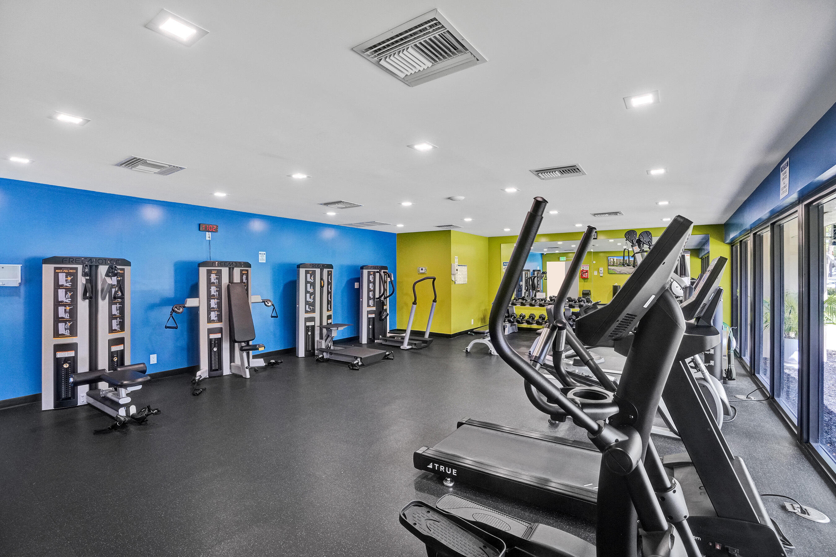 DEER CREEK COUNTRY CLUB - Residential Lease