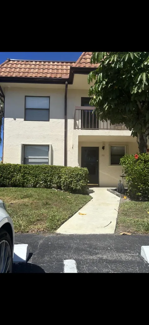 7185 Golf Colony Unit 101, Greenacres, FL MLS: R11073954