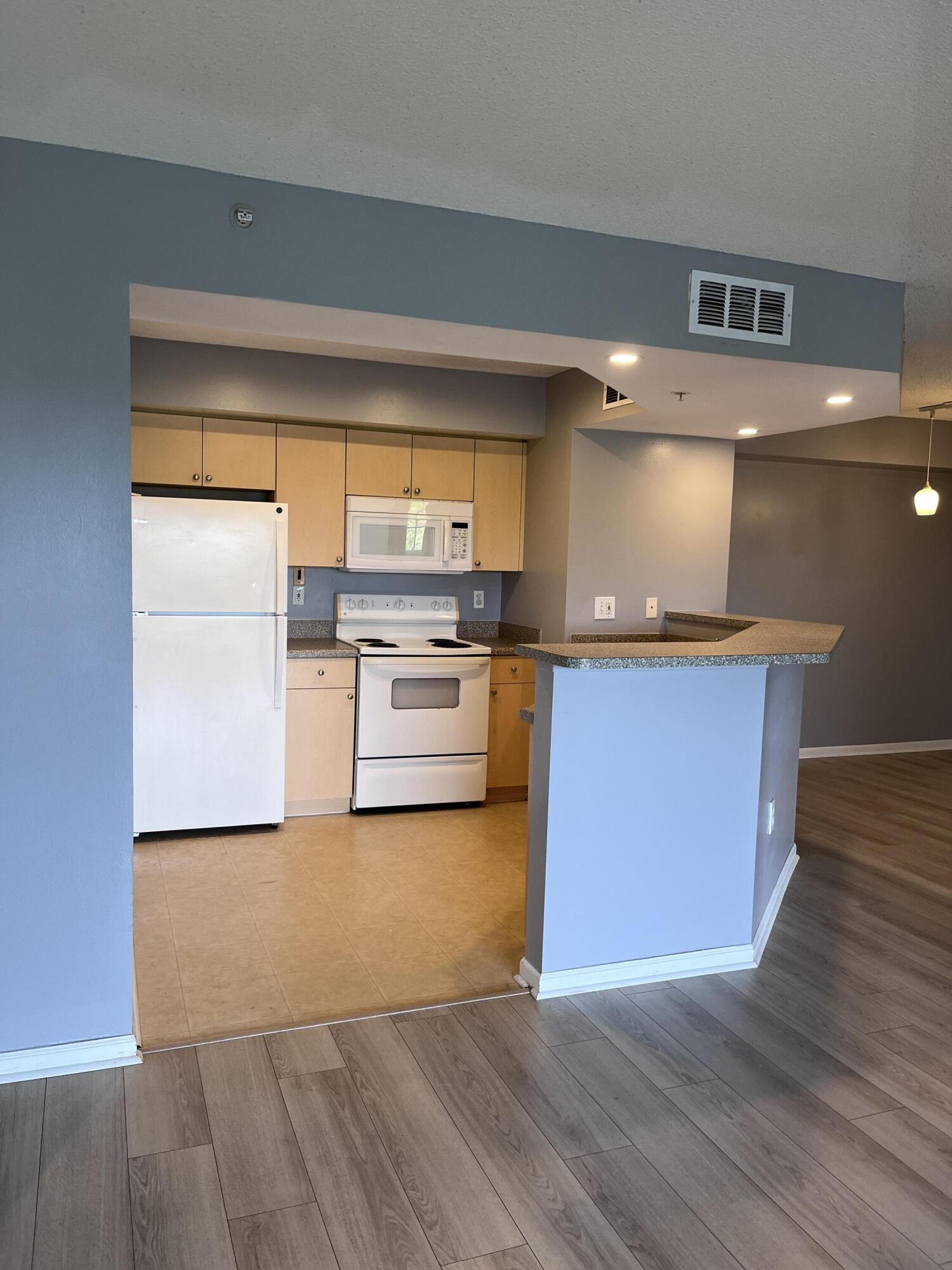 PORTOFINO AT JENSEN BEACH CONDO - Residential Lease