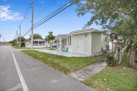 A home in Davie