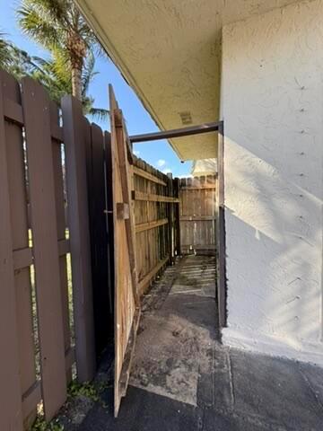 WOODSTOCK TWNHS - Residential Lease