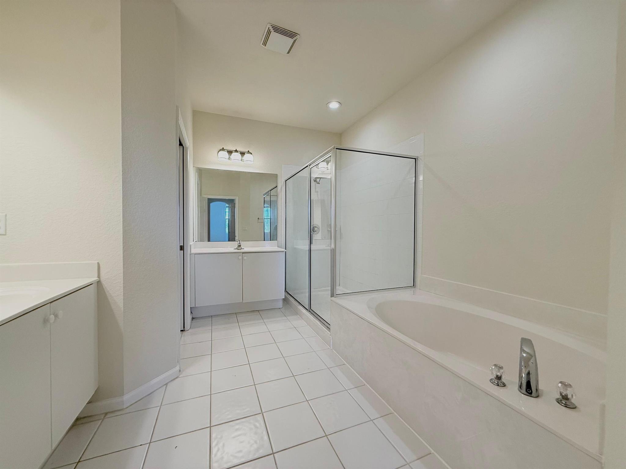 GREENWICH RESIDENTIAL CON - Residential Lease