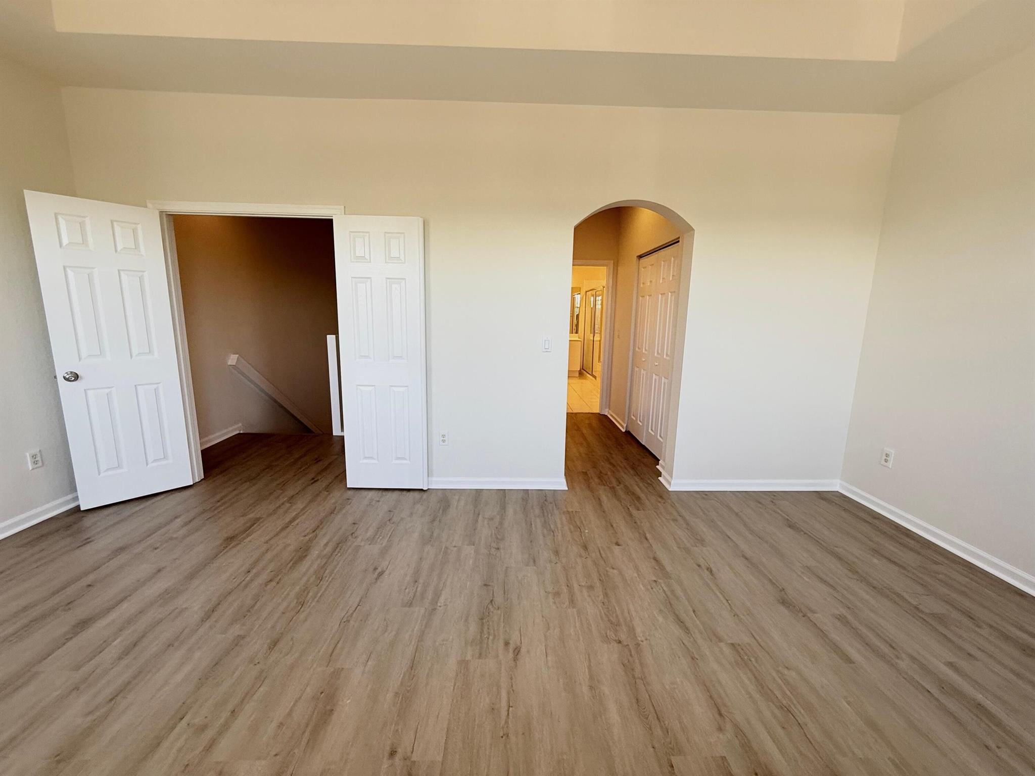 GREENWICH RESIDENTIAL CON - Residential Lease