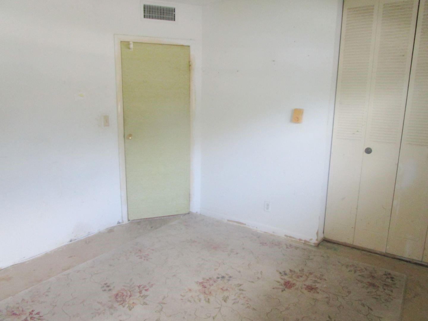 CLOVER GARDENS CONDO - Residential