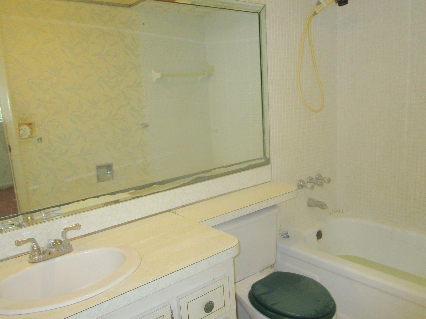 CLOVER GARDENS CONDO - Residential