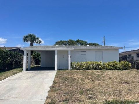 1104 W 24th St Riviera Beach FL 33404