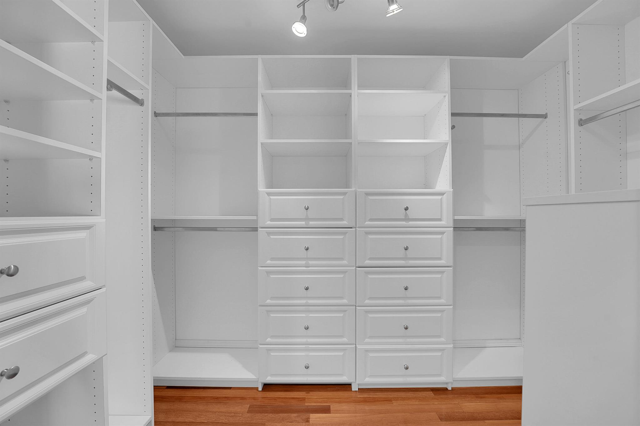 HIGH POINT - Residential