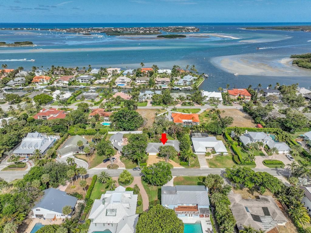 Photo of 10 Middle Road, Sewalls Point, FL 34996 (MLS # R11086517)