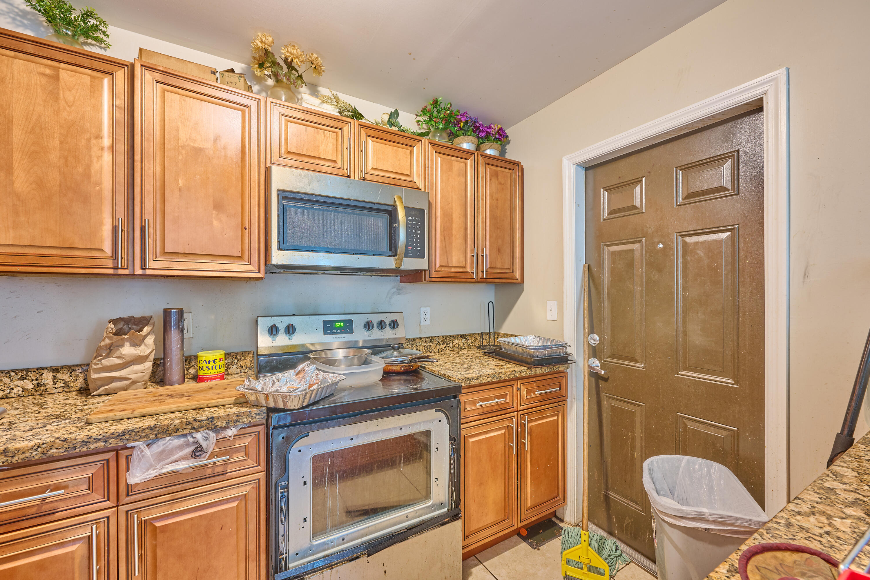 TOWN PARK PLAZA NORTH CONDO - Residential