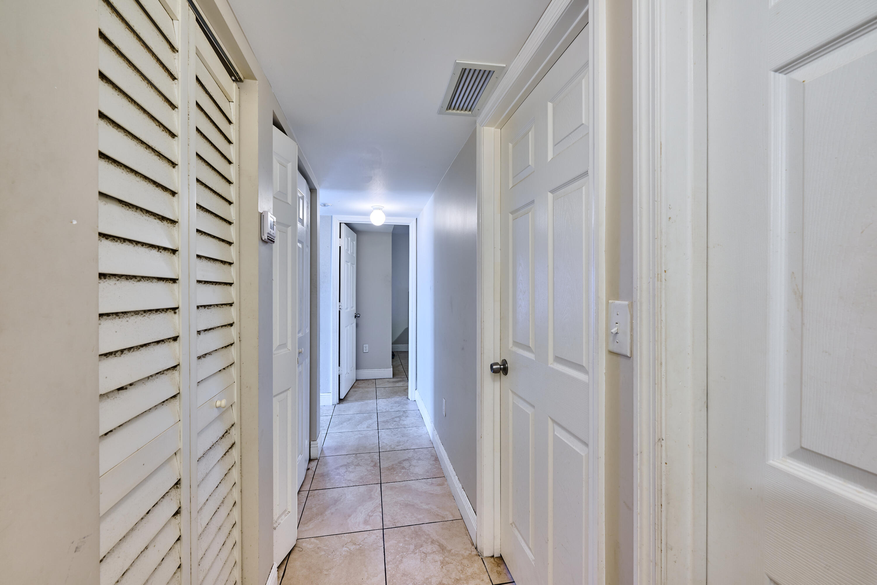 TOWN PARK PLAZA NORTH CONDO - Residential