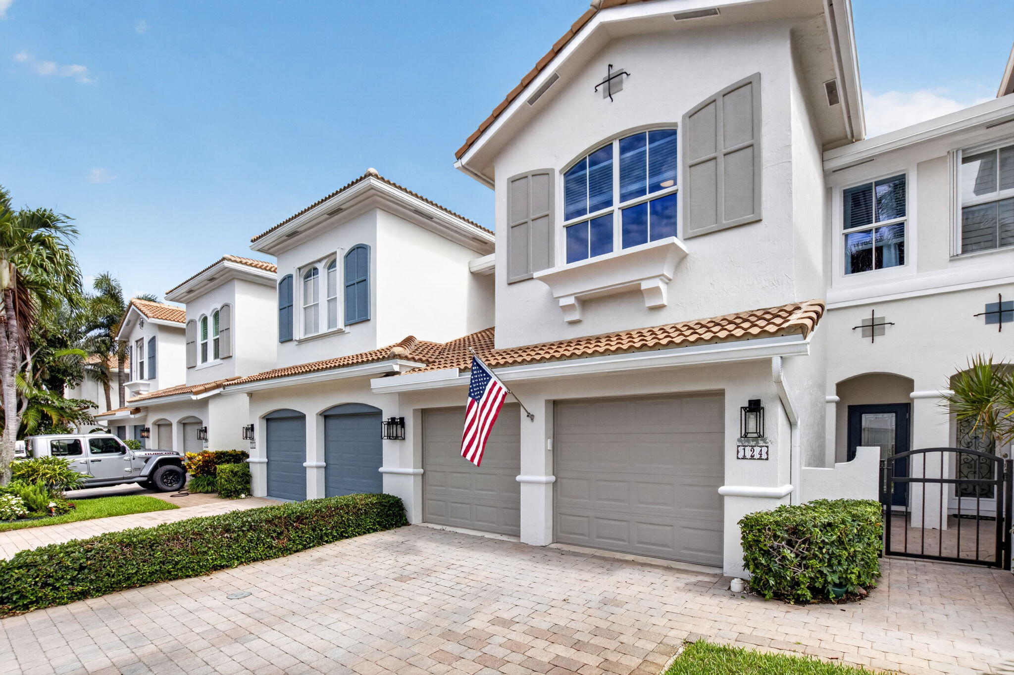 124 Las Brisas Circle